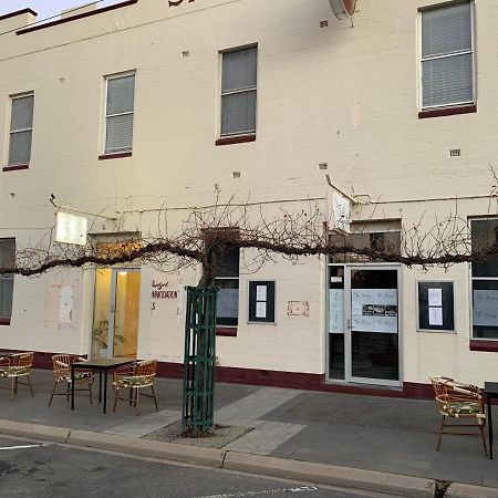 The Barkly Bistro Bar & Accommodation Ararat Eksteriør bilde