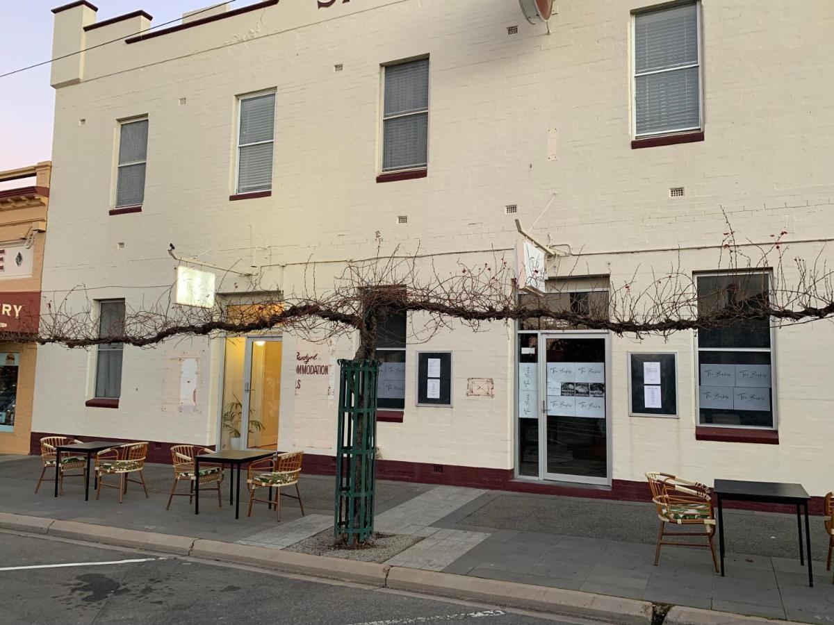 The Barkly Bistro Bar & Accommodation Ararat Eksteriør bilde